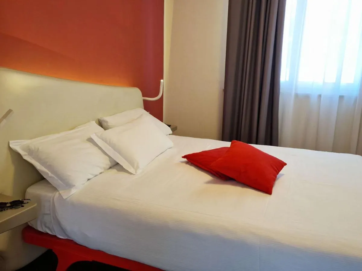 Hotel Ibis Styles Palermo President