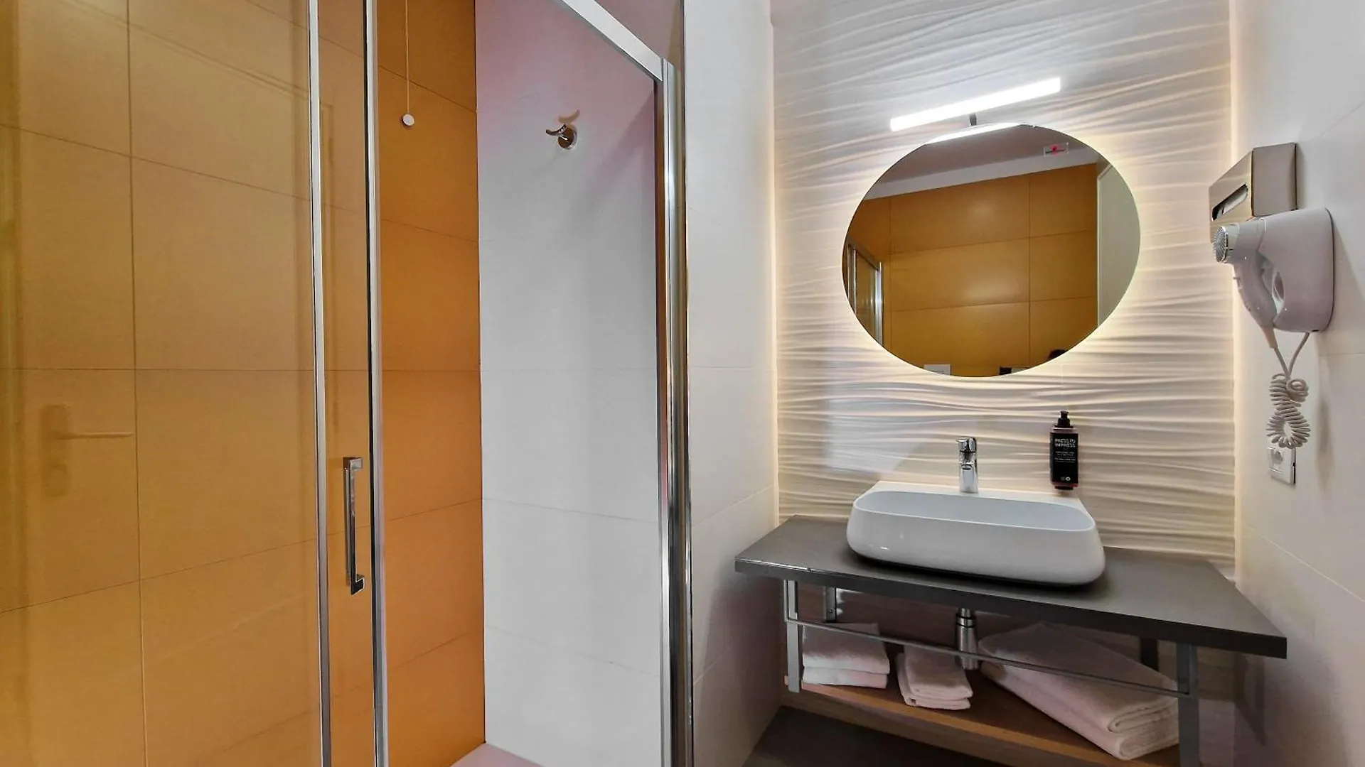 Hotel Ibis Styles Palermo President 4*,
